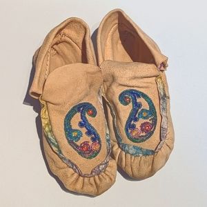 Tradish-ish Ojibway Moccasins